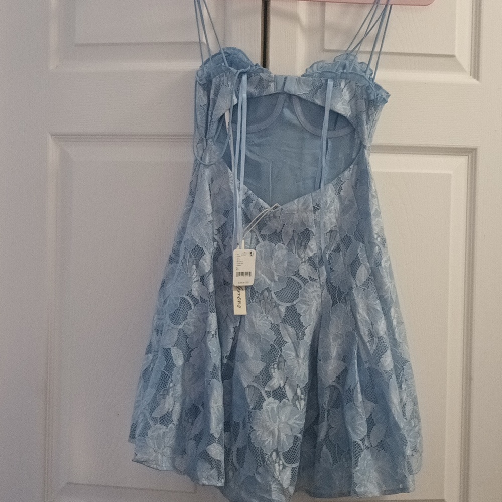 Dress - Picture 13 of 16